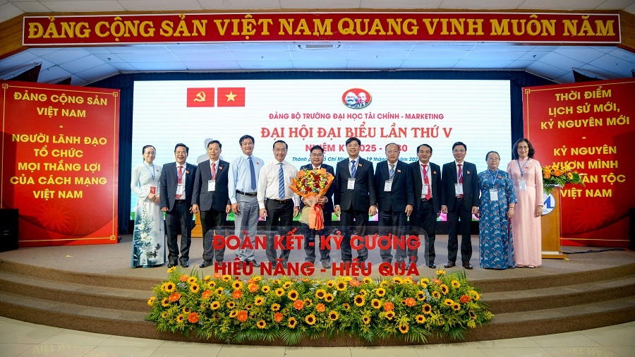 ĐẠI HỘI ĐẢNG BỘ TRƯỜNG NHIỆM KỲ V (2025-20230)
